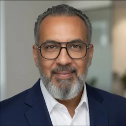 Younes Bouregba, gérant d’Infrastellion